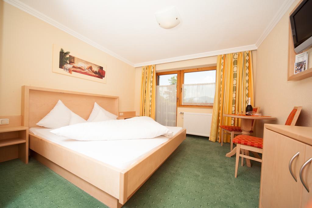 Fruehstueckshotel Margret Μάουραχ Δωμάτιο φωτογραφία