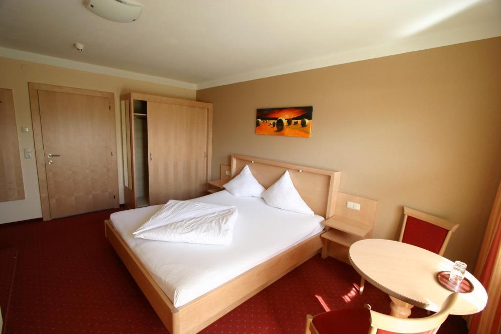 Fruehstueckshotel Margret Μάουραχ Δωμάτιο φωτογραφία